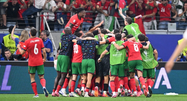 Diogo Costa's Penalty Saves Propel Portugal to Euro 2024 Quarter-Finals